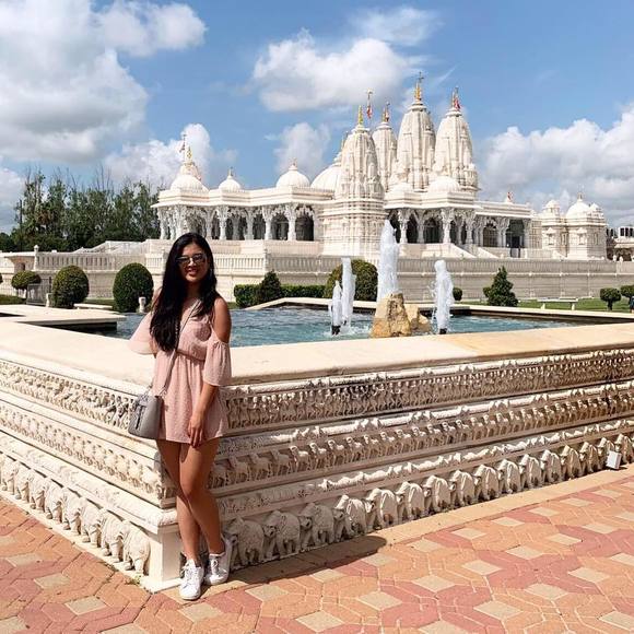 Meet your Posher, Quynh thu - Picture 1 of 1